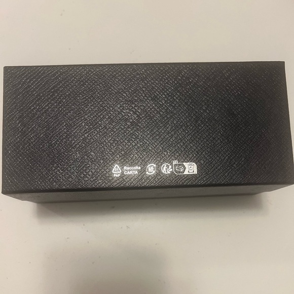 Prada eyeglasses case with box - Picture 3 of 10